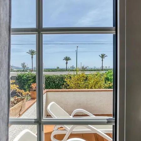 Art- Revilla Tacke A Apartment Empuriabrava